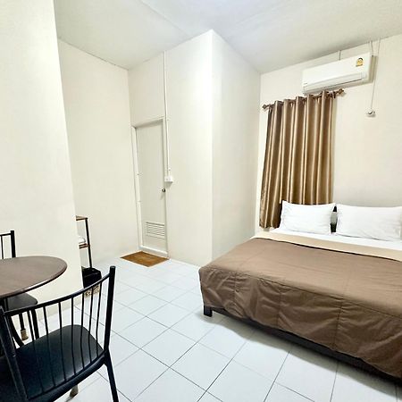PD Hostel Bangkok Buitenkant foto