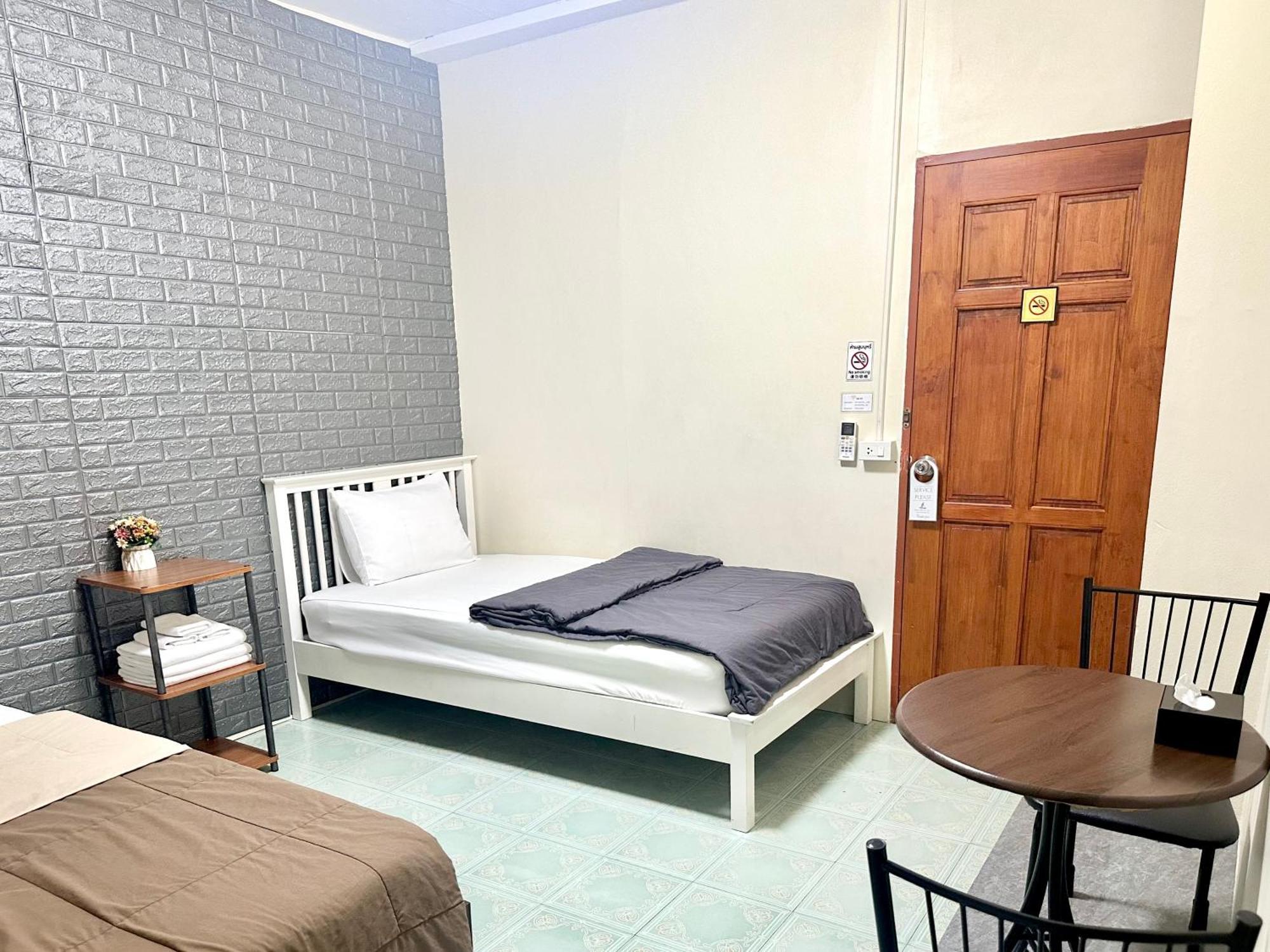 PD Hostel Bangkok Buitenkant foto