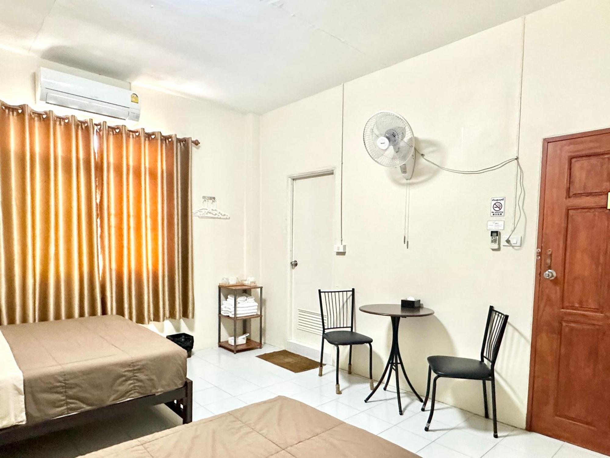 PD Hostel Bangkok Buitenkant foto