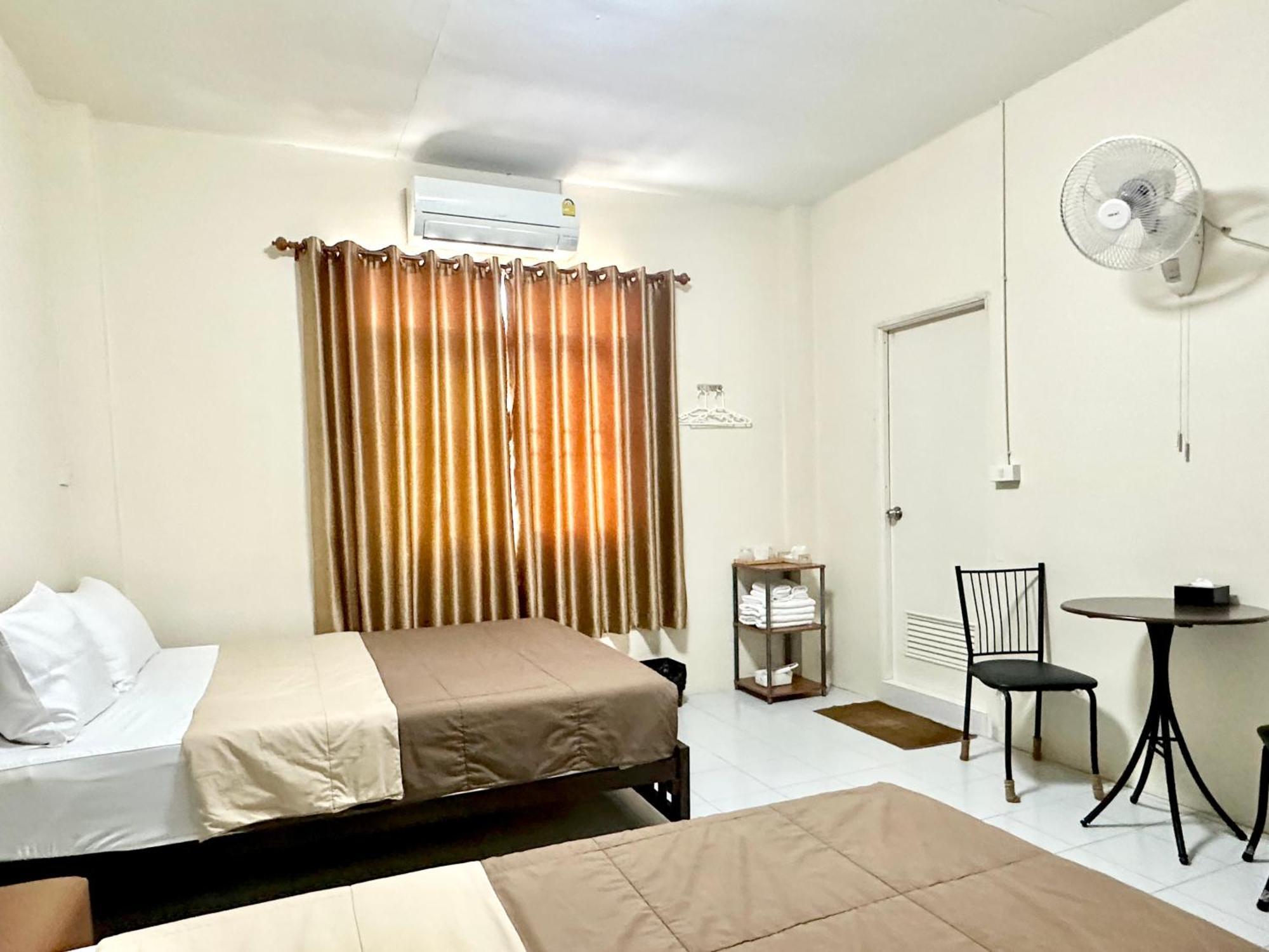 PD Hostel Bangkok Buitenkant foto